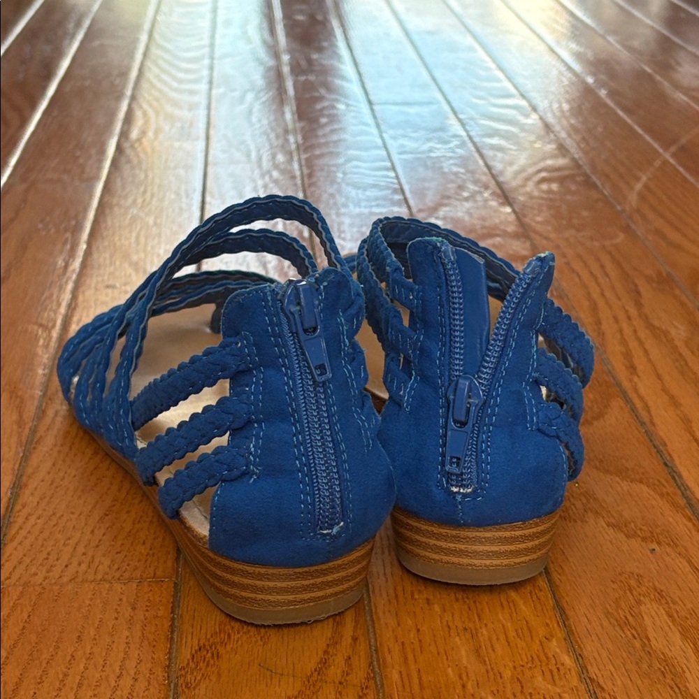 Carlos by Carlos Santana Navy Braided Sandals
Comes in original box - Picture 3 of 3
